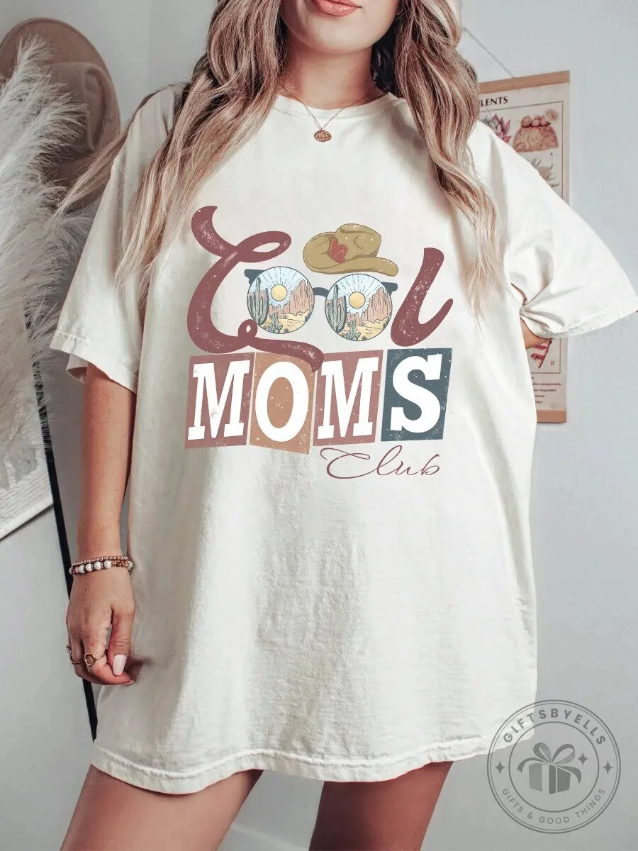 Cool Moms Club Vintage Desert Sunglasses Graphic Oversized T-Shirt